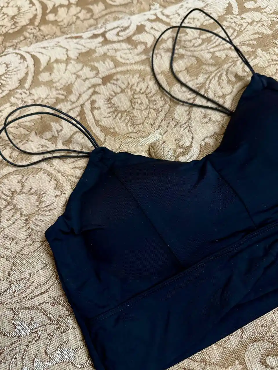 Ayollar uchun oddiy top, qisqa top, qizlar uchun top, krujkali top, mayka
