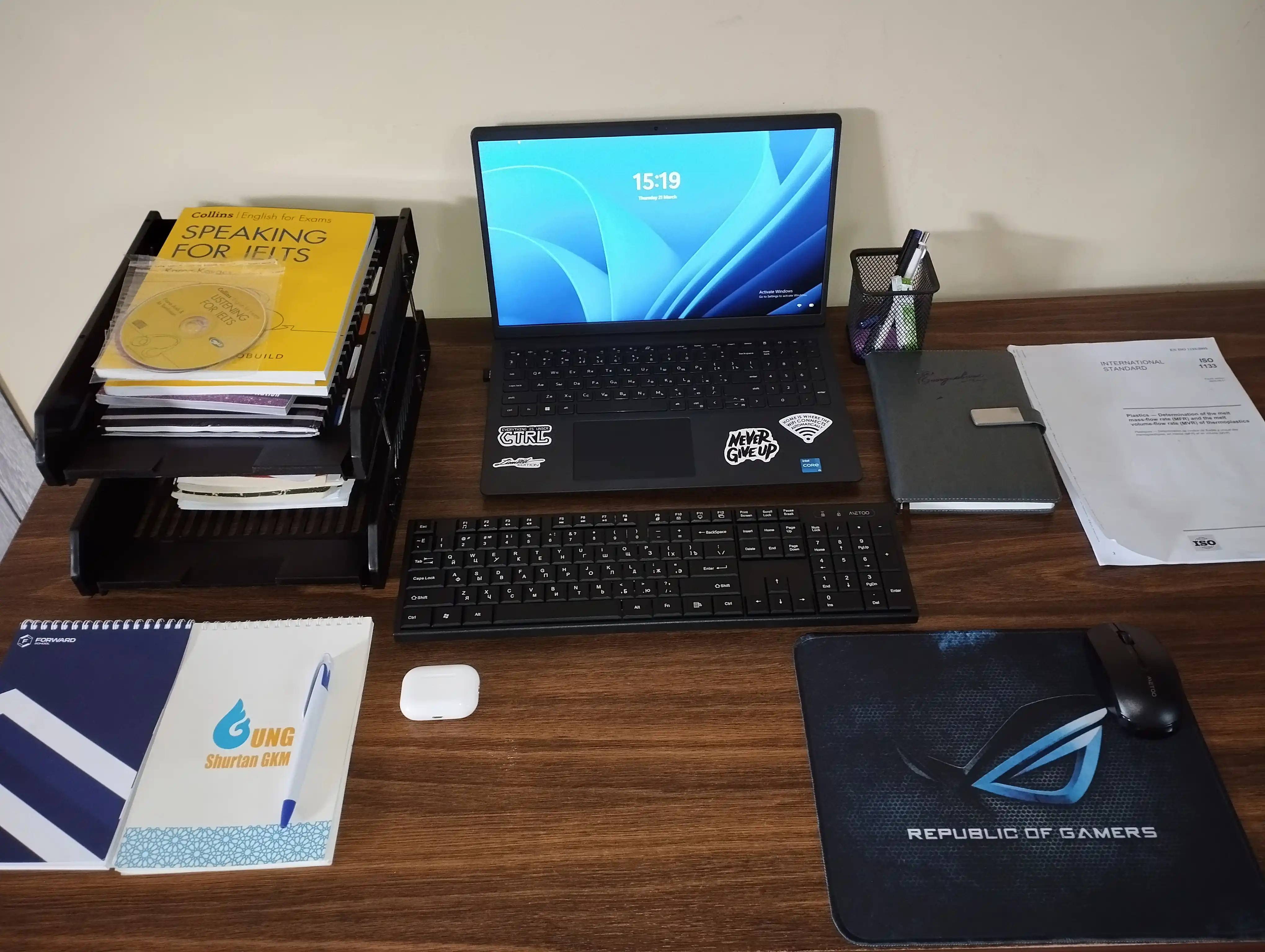 Noutbuk Dell VOSTRO 3520, i5-1235U / i7-1255U, DDR4 8GB / 256 / 512 SSD, 15.6" FHD, DOS