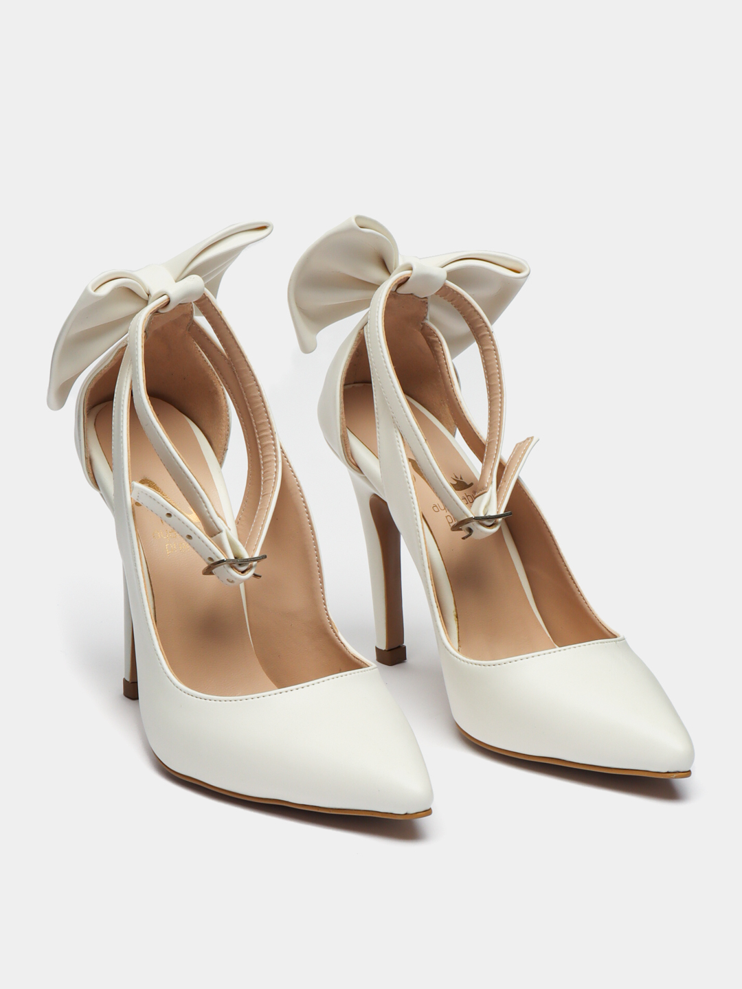 Ayollar tikilgan poshnali poshnalar Ayollar tikilgan poshnali poshnalar