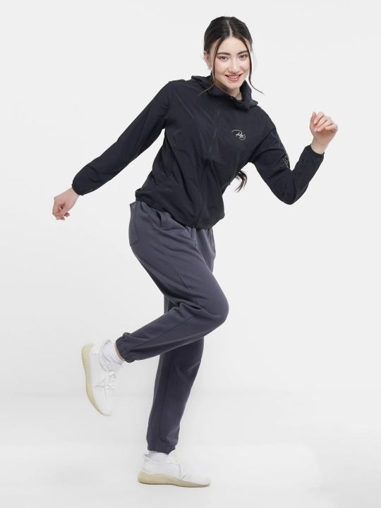 Ayollar sport vetrovka One Degree