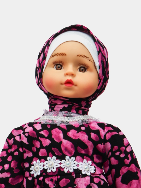 Musulmon qo'g'irchoq Robiya hijobda tarbiyaviy, Allohning 33 ismini talaffuz qiladi, 55 sm