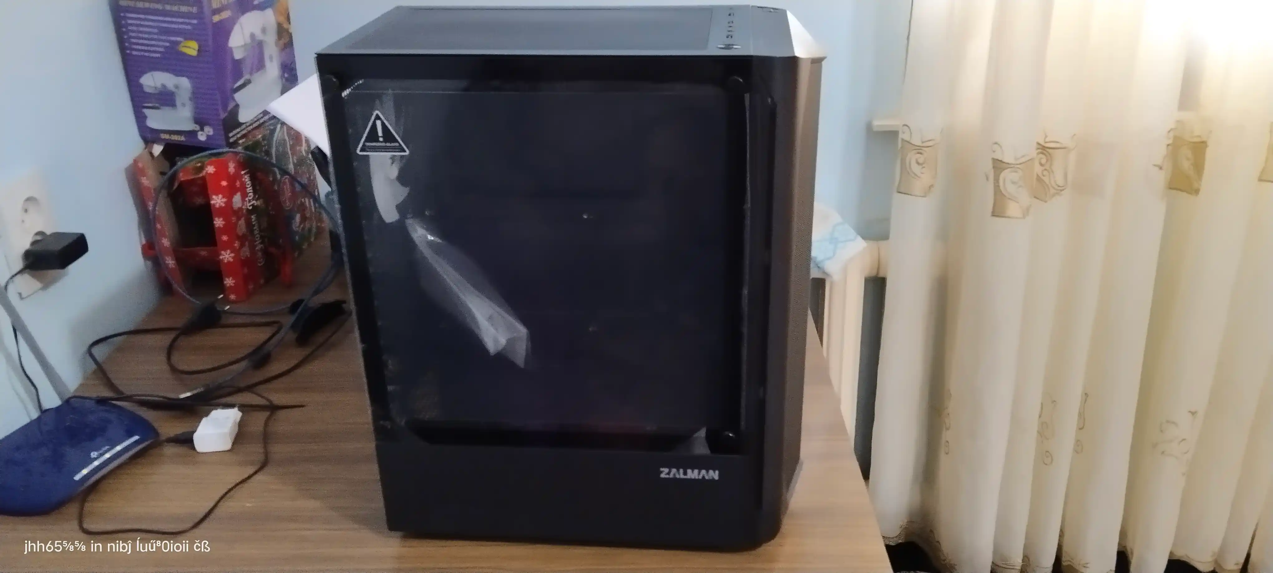 Компьютерный корпус Zalman N4 N4REV.1, 6 кулеров в комплекте, стекло, RGB подсветка
