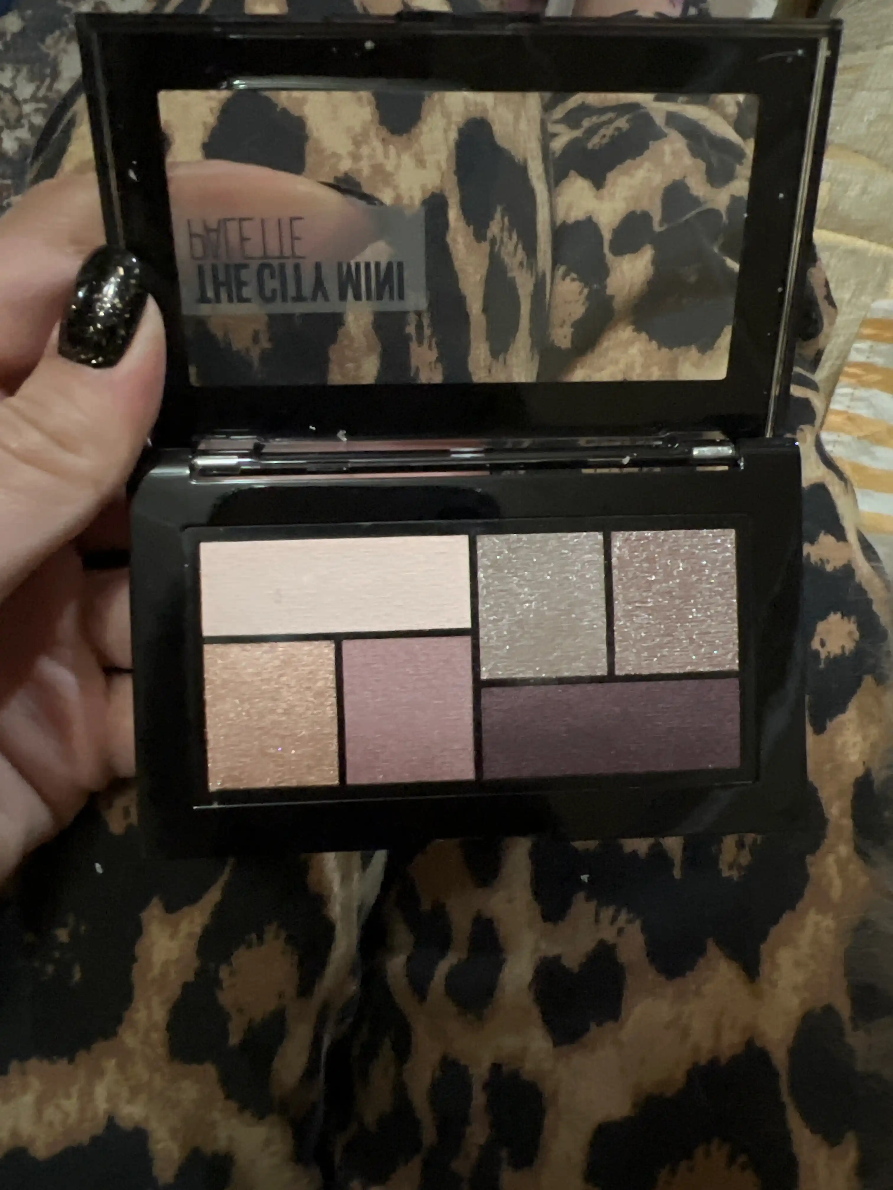 Ko'z qovoqlari uchun soyalar paletkasi Maybelline New York City mini, ton 410