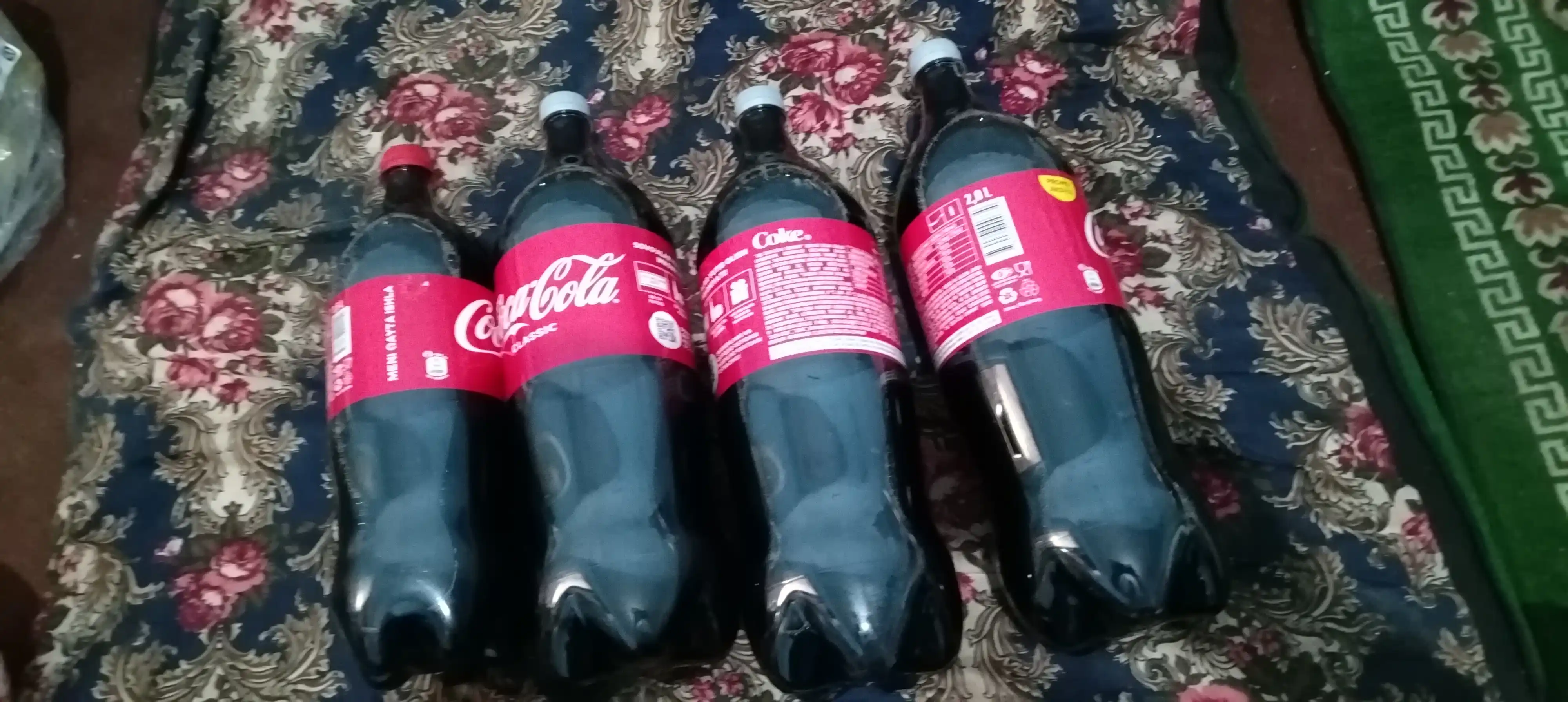 Gazlangan ichimlik Coca-Cola, 2 litr