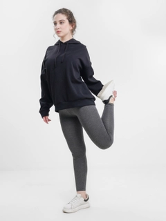 Тёмно-серый