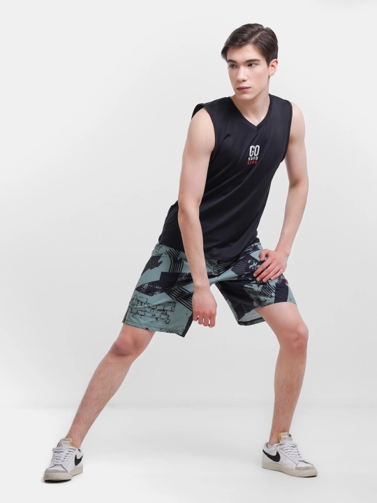 Erkaklar uchun sport shortilar, fitnes uchun