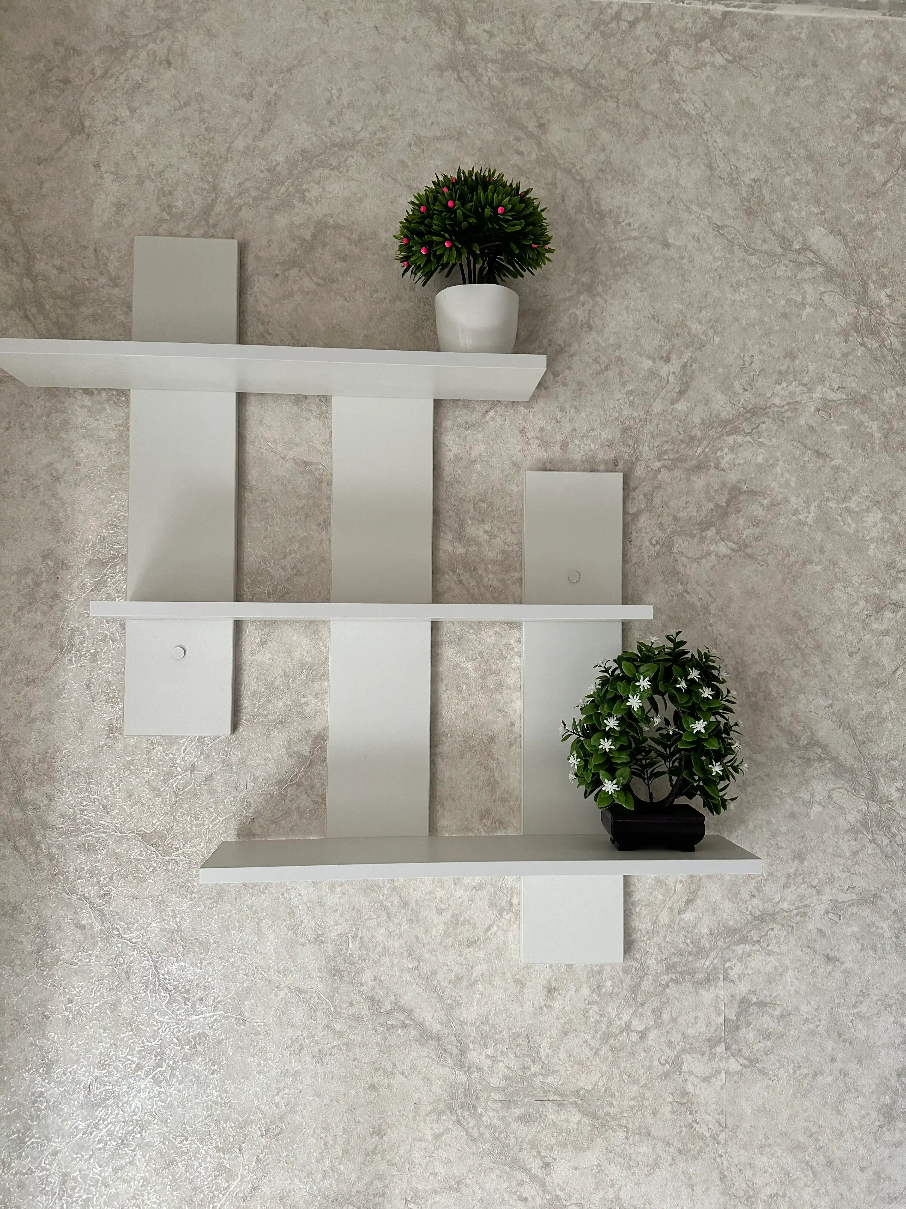 Kitoblar va gullar uchun devorga ornatiladigan osma polka, 840 * 840 * 140 mm