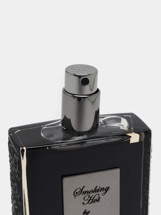 Parfyumlangan suv Smoking Hot by Kilian 50 ml