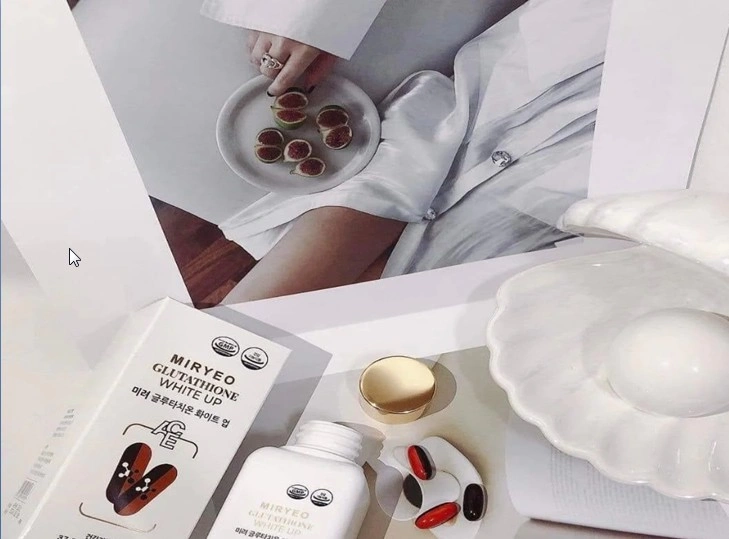 Glutation va C vitamini o'z ichiga olgan teri oqartiruvchi fotosurat