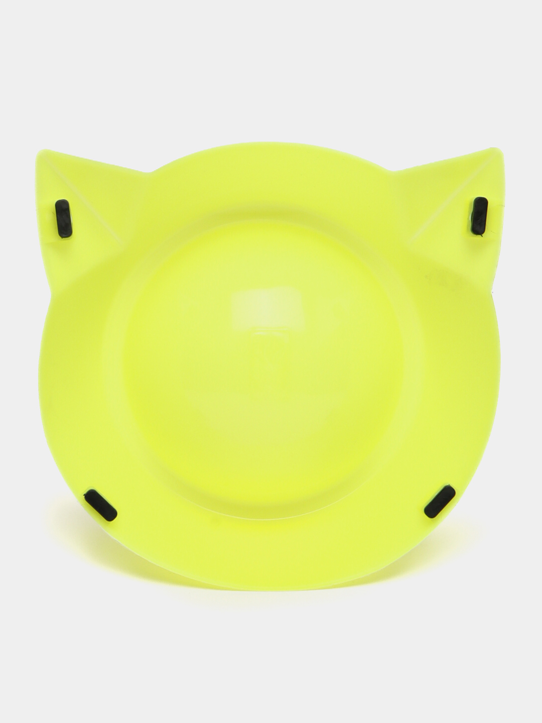 Mushuk yubka orqali korsatmoqda