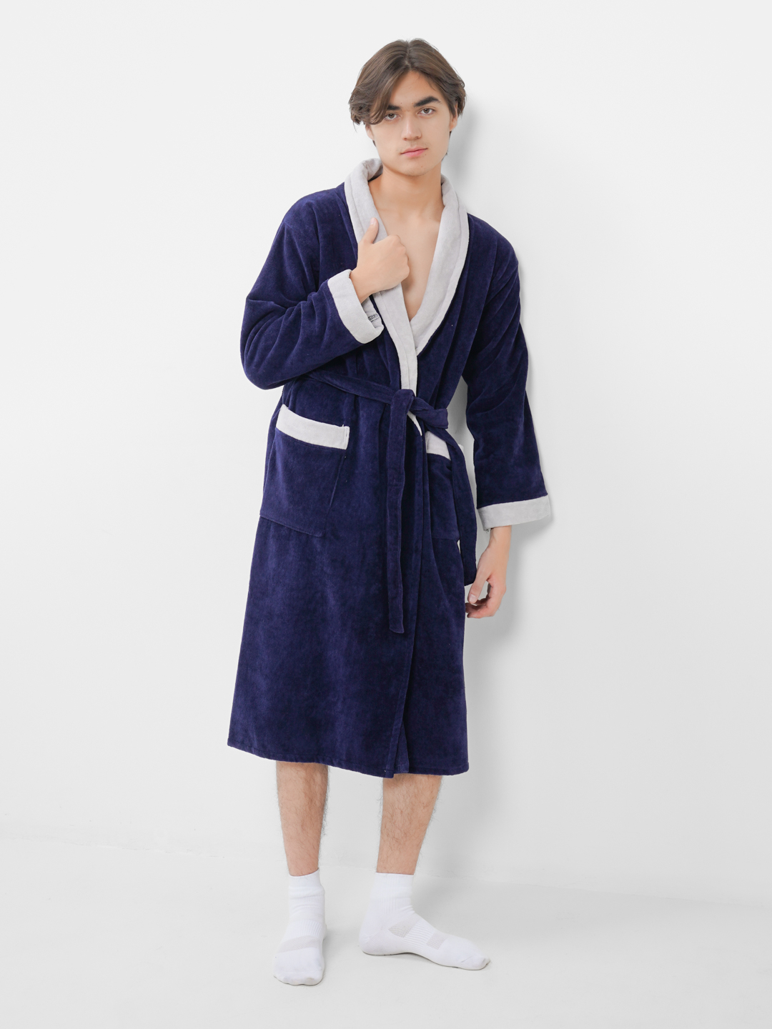 Ogziga siyishni yaxshi koradi