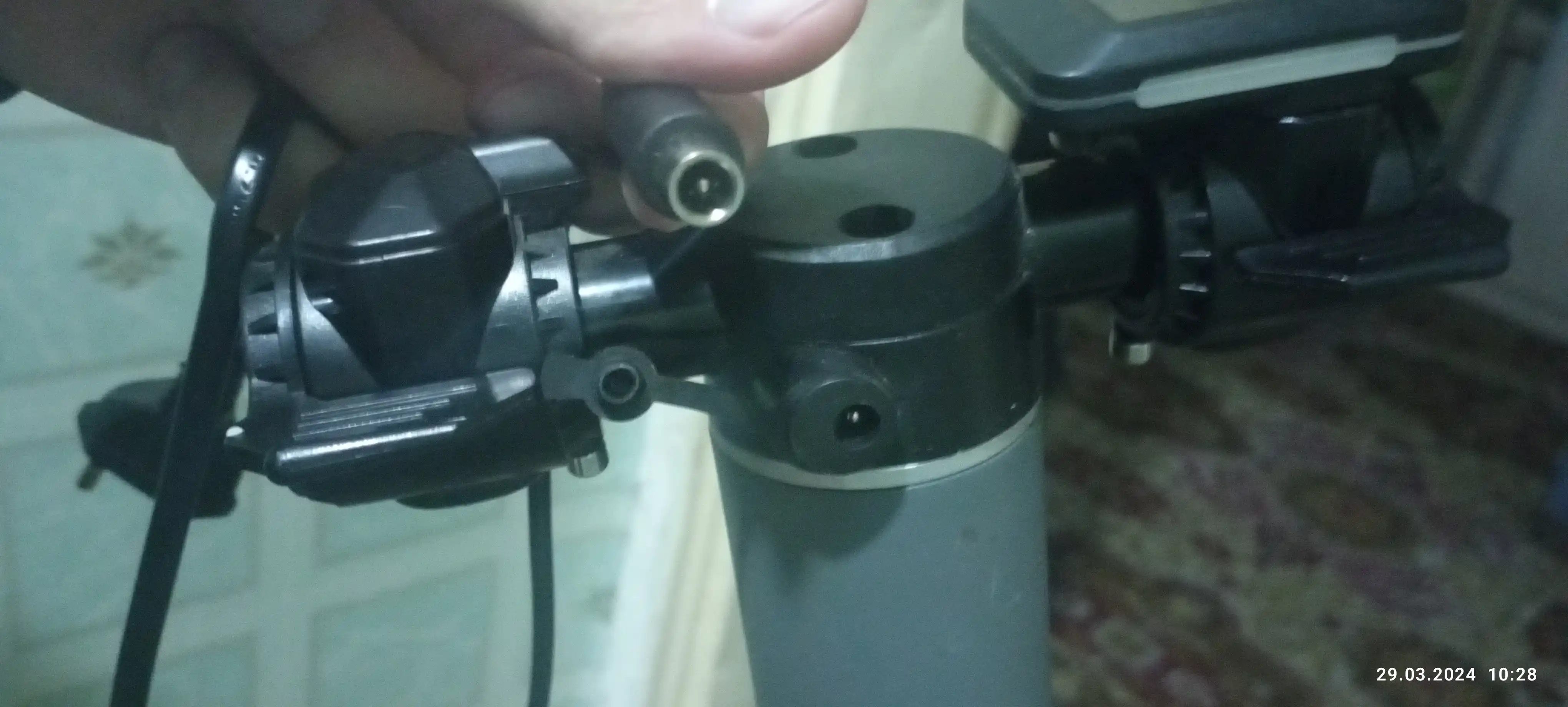 Samokat scooter zaryadlovchi qurilmasi, barcha samokatlarga mos tushadi KECHITE