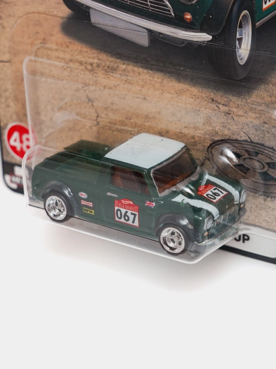 Hot Wheels Premium Bulvared 1/64 kolleksion o'yinchoq moshinasi