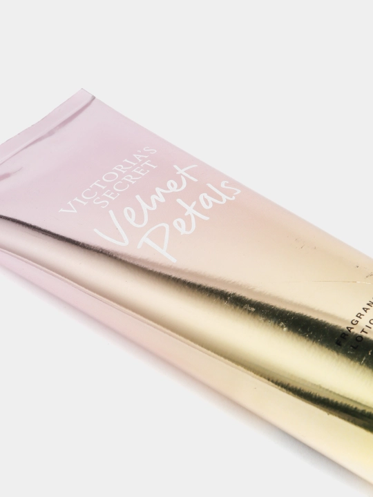 Парфюмированный набор, лосьон и спрей-мист для тела Victoria S, 236 мл + 250 мл