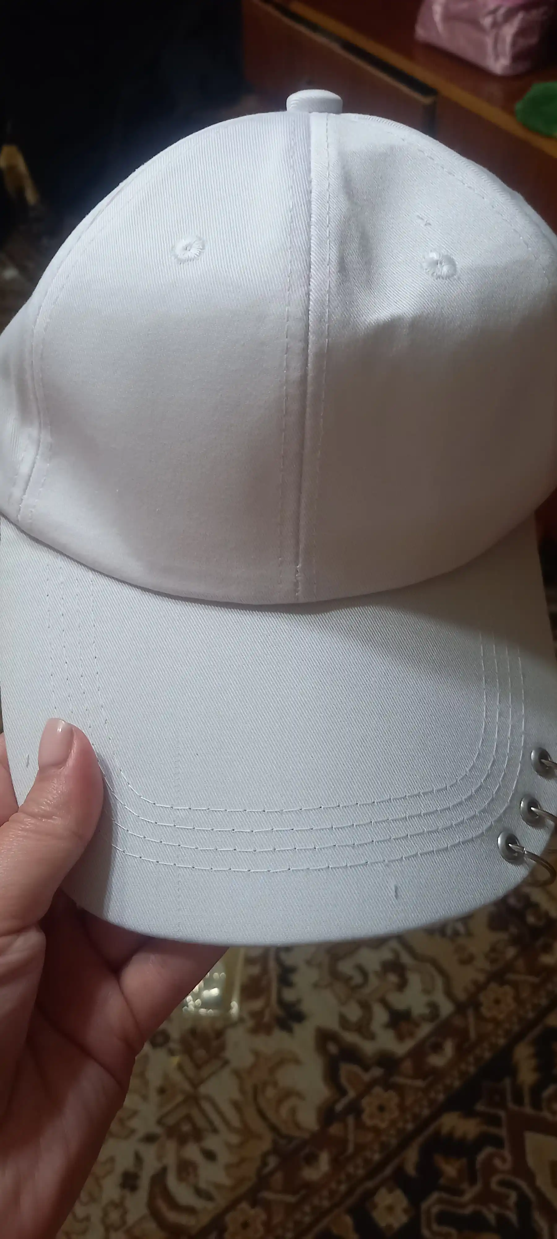 Beysbolka kepka ayollar uchun temir halqali