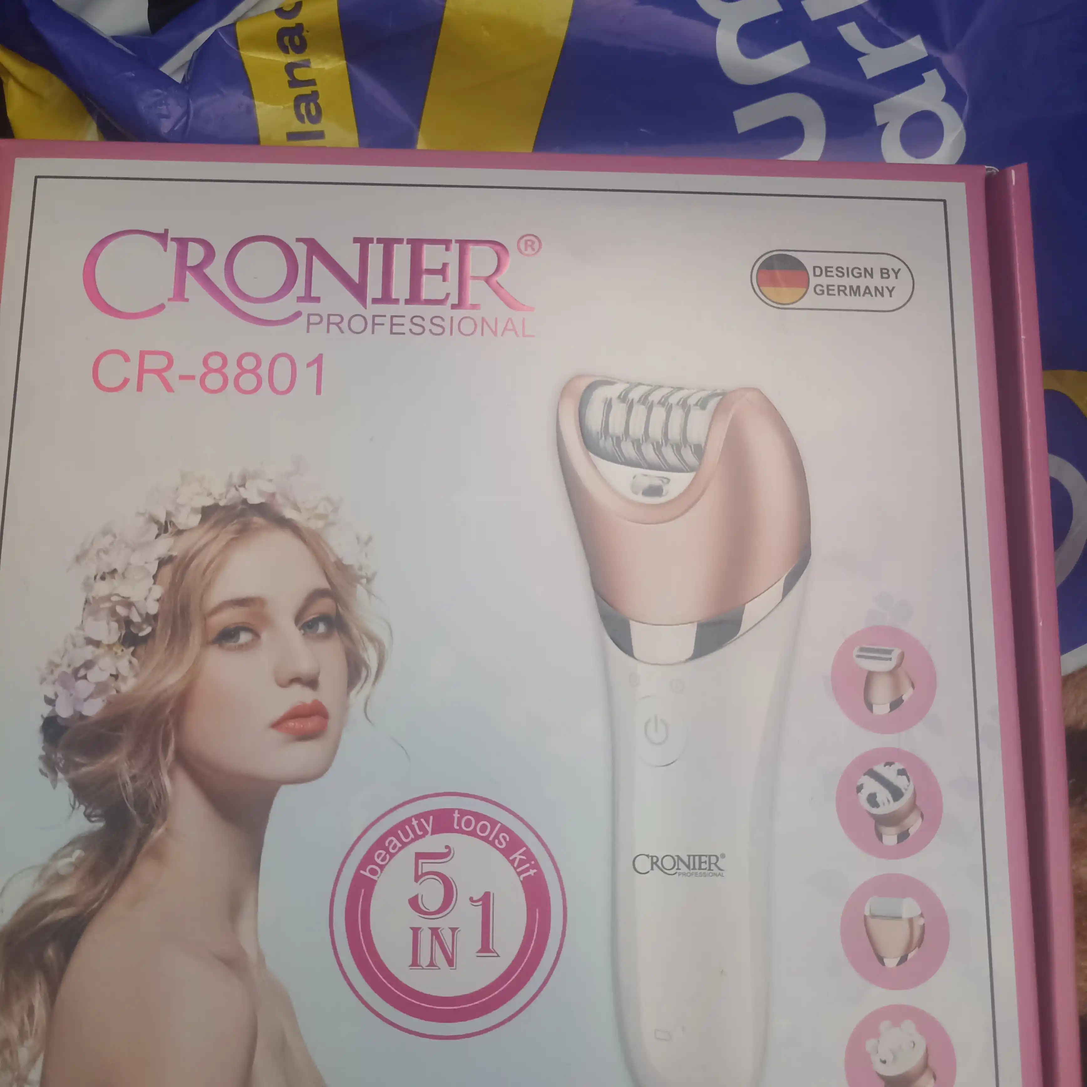 Ayollar elektr epilatori "Cronier CR - 8801", 5 tasi 1 da, suvga chidamli