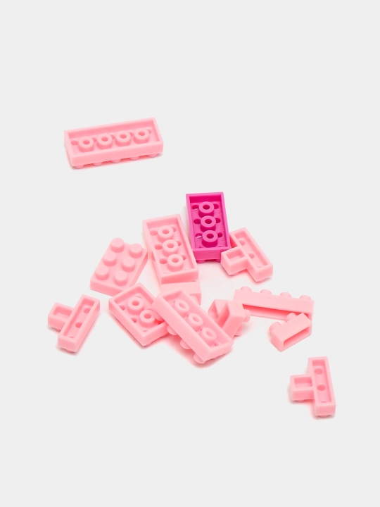 3D mini bloklardan iborat o‘yinchoq-konstruktor, 42 ko‘rinishda