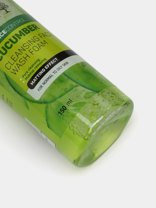Yuvish uchun tozalovchi ko'pik "Cucumber Balance Control" Dr. Sante, 150 ml