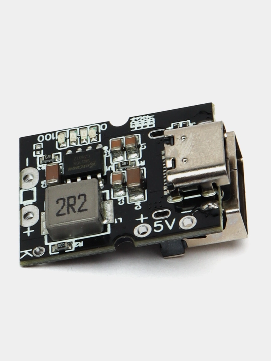 TYPE-C kirish va USB-A chiqishi 5V 2A bo'lgan PowerBANK moduli