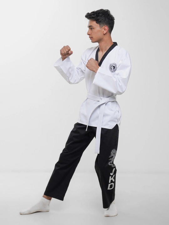 Djit kun do uchun kimono, usti oq, pasti qora