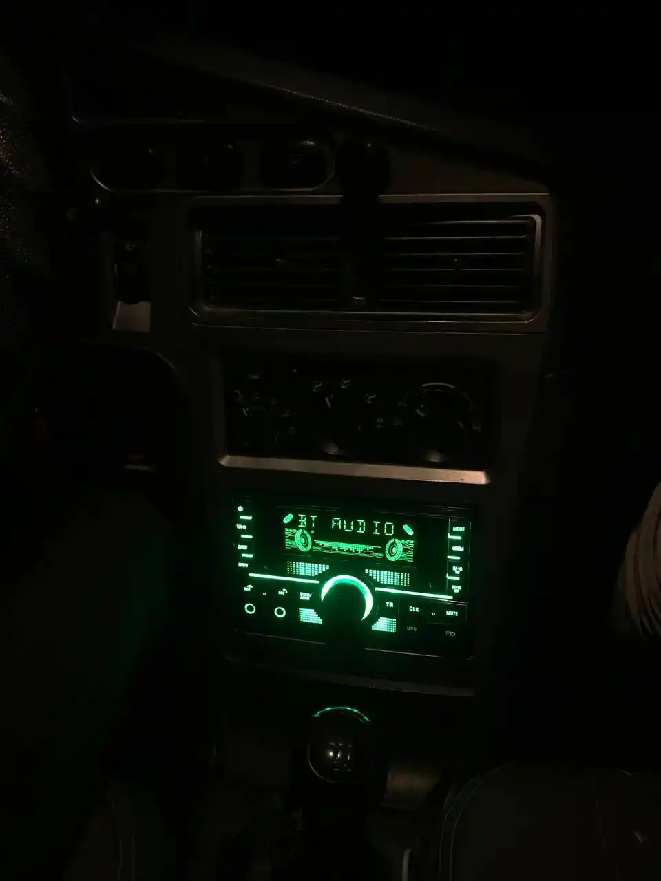 Автомобильный магнитофон Pioneer FH-S8991BT качественная магнитола с красивым дизайном