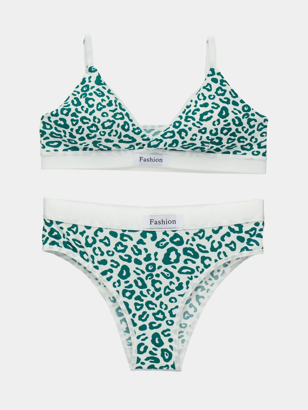 Men xotinimning dugonasining ruscha shaxsiyini yalayotganini kuzataman