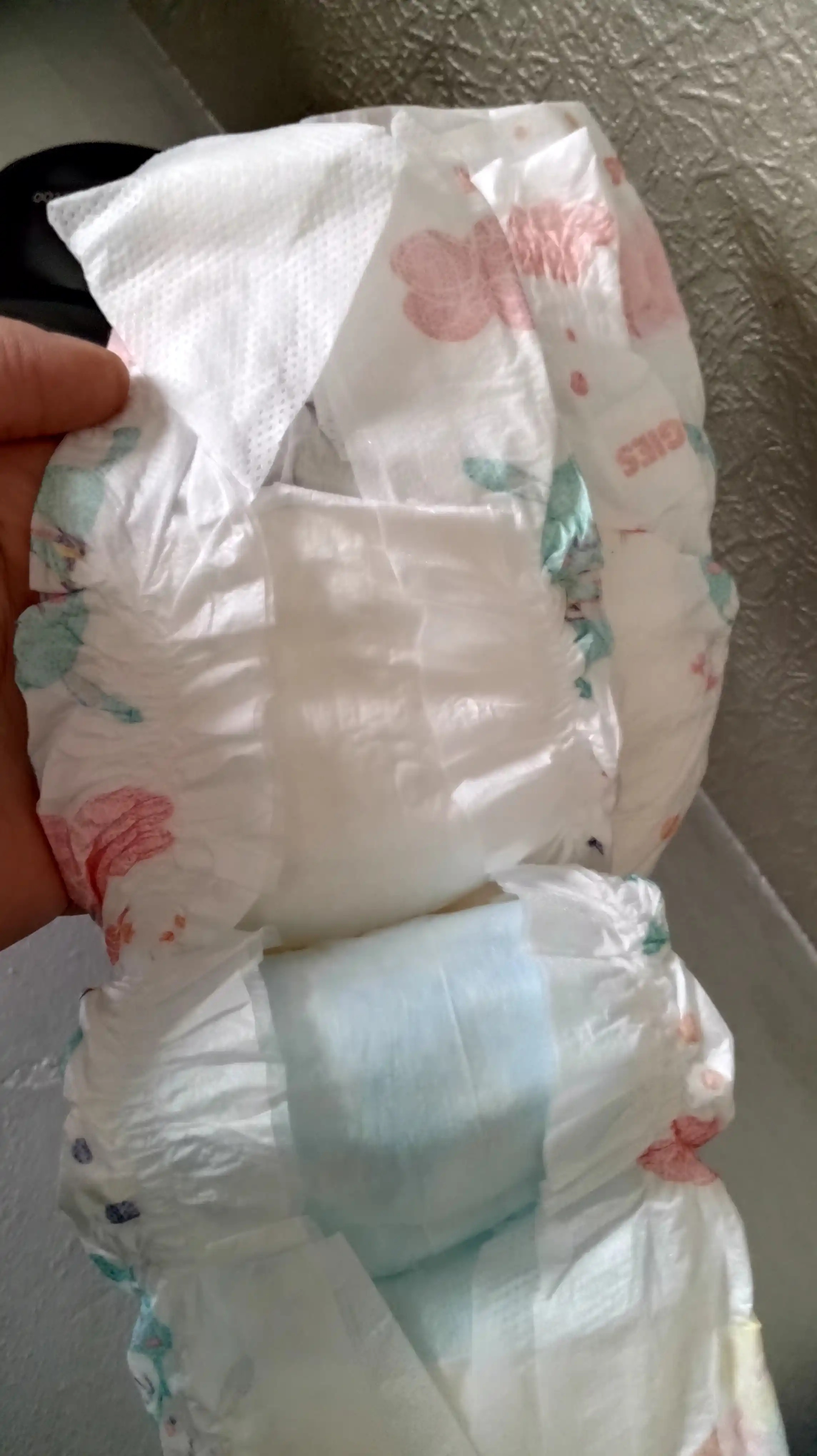 Huggies Classic tagliklari (4-9kg), 3-o'lcham,16 dona.