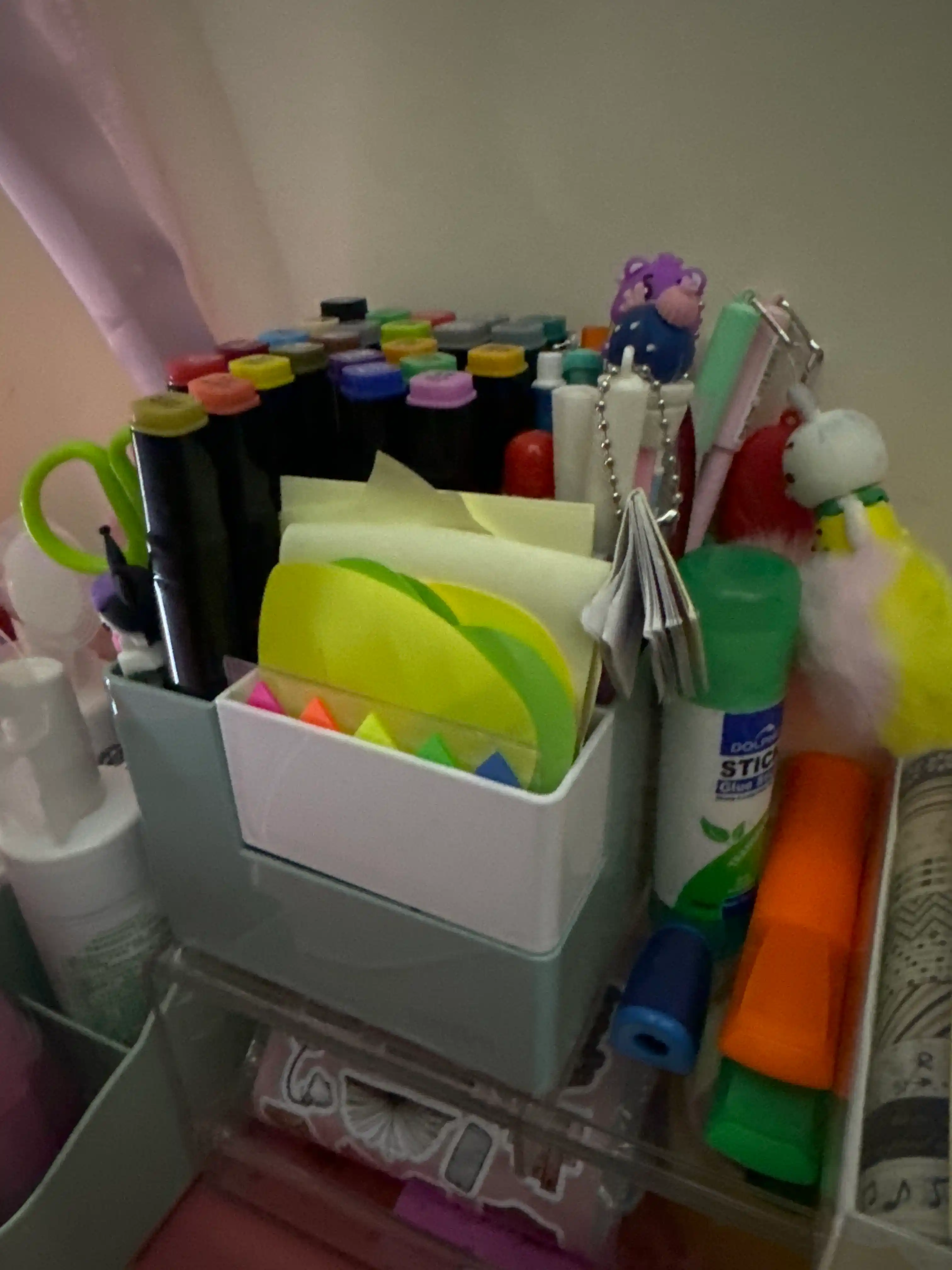 Ruchkalar, qalamlar va o'quv qurollari uchun stendli organayzer, Deli Pen Holder Z072