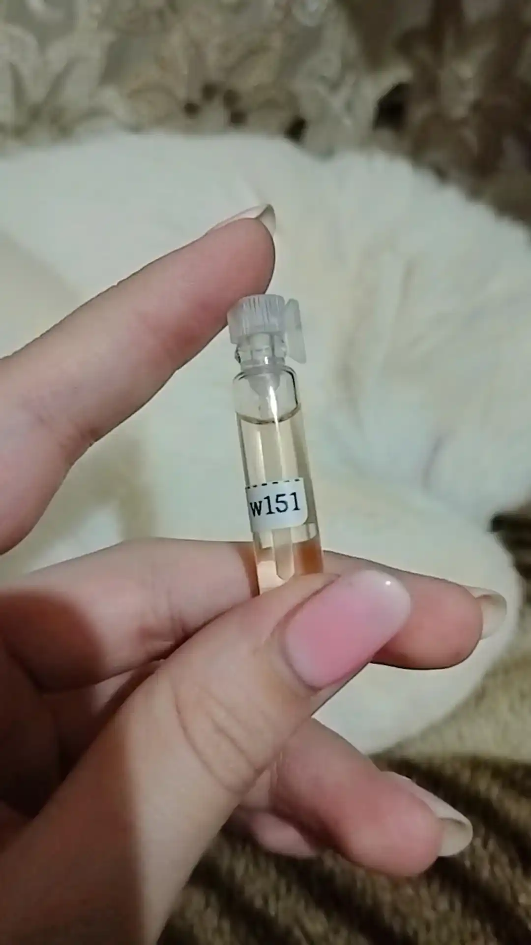ESSENS parfum namunalari, ayollar uchun iforlar
