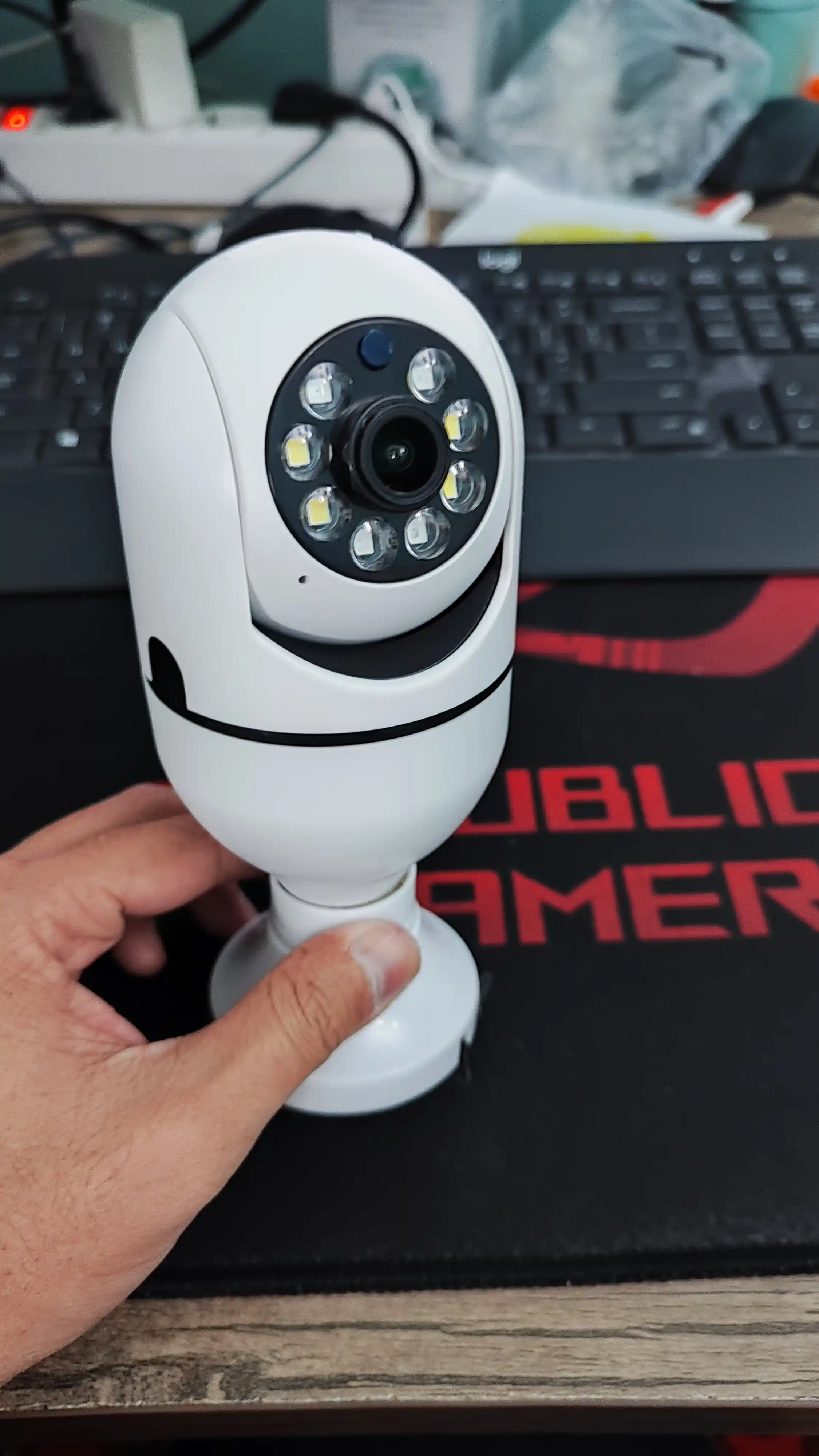 Камера лампочка Wi-Fi видеокамера "Лампа", Full HD 1080P V380 PRO APP