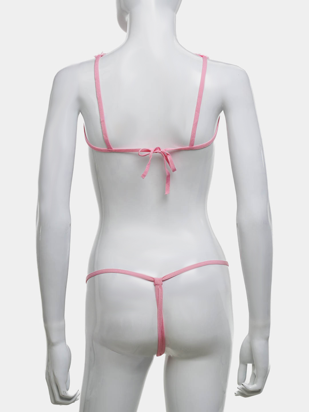 Tukli mushuklar bilan keksa semiz ayollarning fotosuratlari