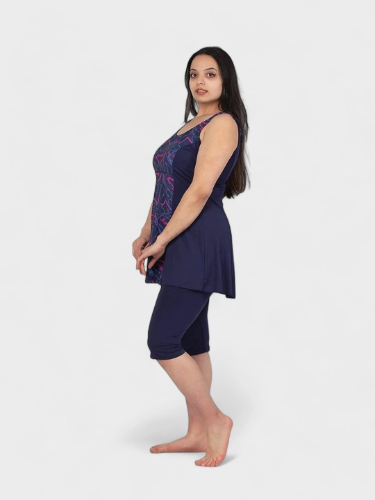 Ayollar uchun tankini cho'milish kiyimi, katta o'lchamlarda