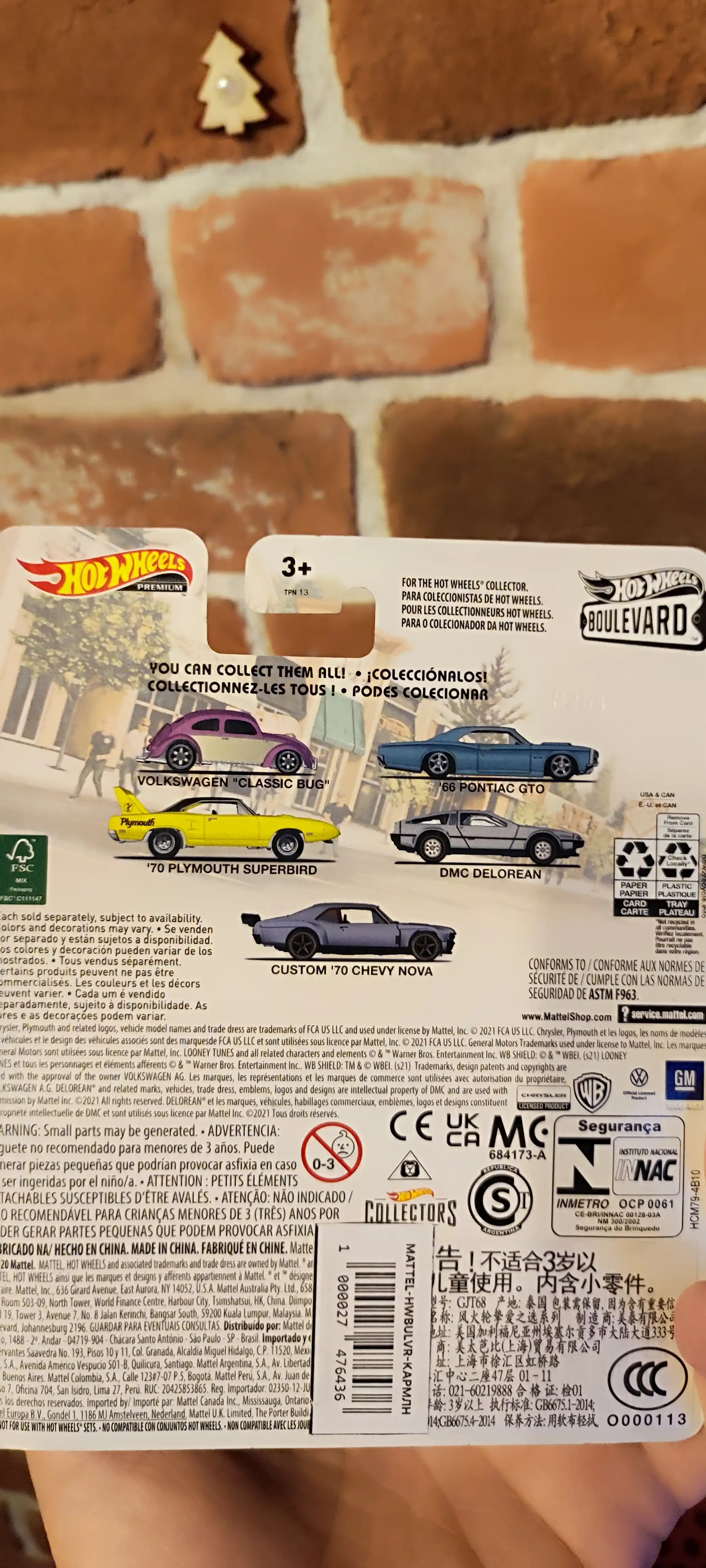 Hot Wheels Premium Bulvared 1/64 kolleksion o'yinchoq moshinasi