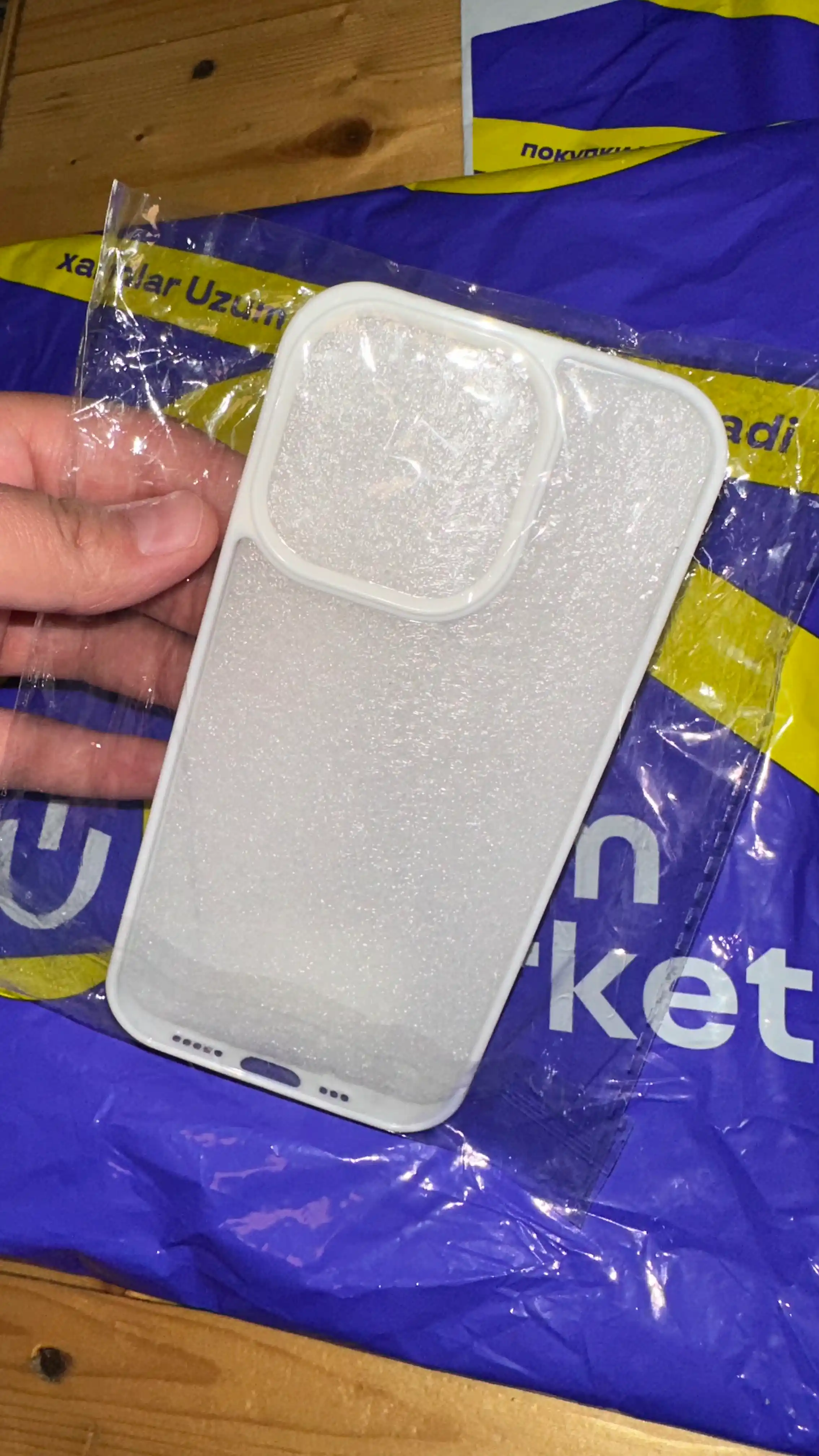 Akrill chexol iPhone 15 14, 13, 12, 11 Pro Max, XS, X, XR, 8, 7 Plus, uchun mos keladi