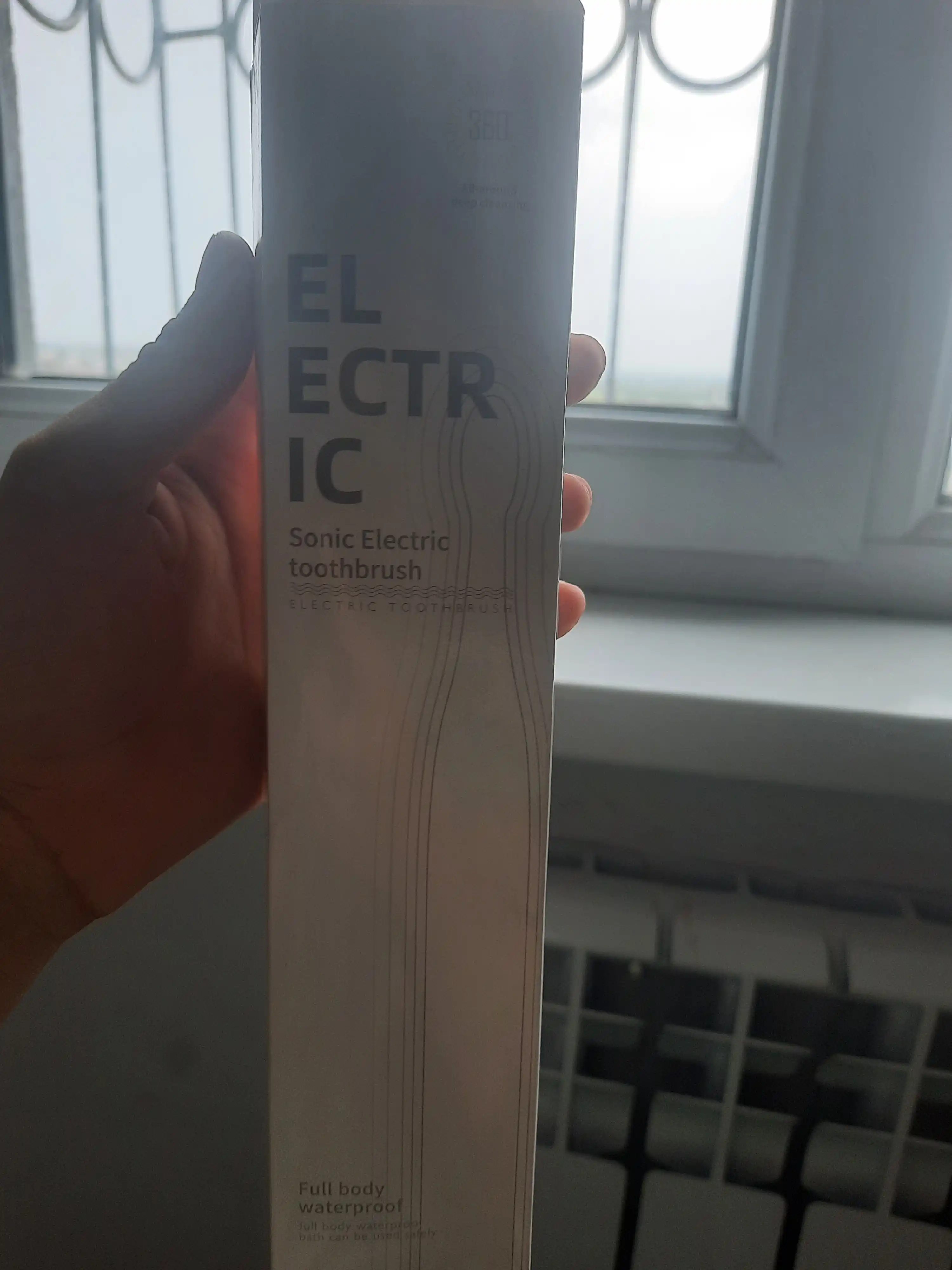 Bolalar uchun elektr tish cho'tkasi, 5 ta qo'shimchalar kiritilgan