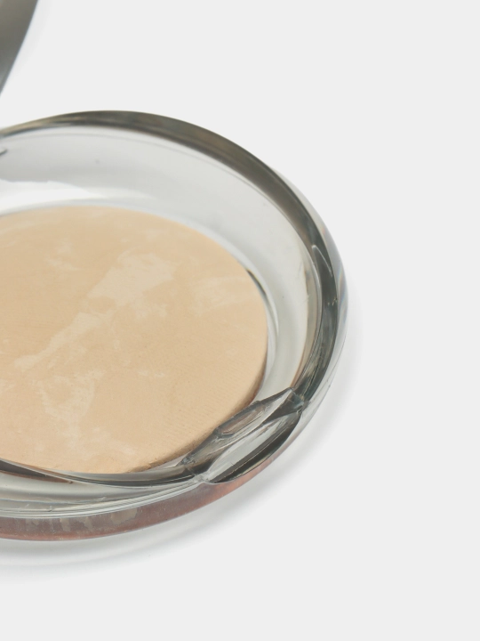 Pupa Luminys Satin Sheen Baked Powder yuz uchun upasi atlas effekti bilan, 9 g