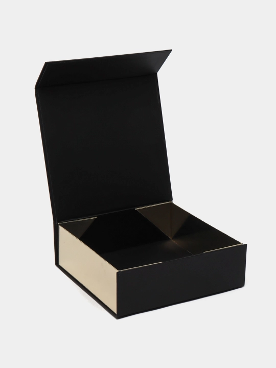 Sovg'a qutisi Givenchy, 23 * 23 * 7.5 sm