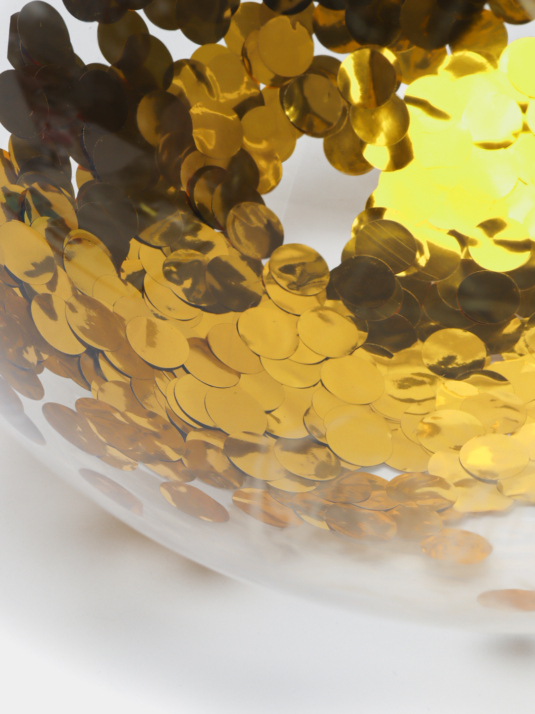 Poyafzal va taytlarda porno rasmlar Erini silkitib, yutayotgan ayollarning kompilyatsiyasi