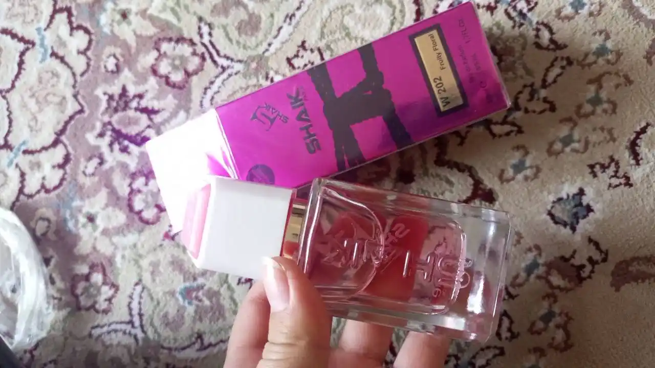 Parfyumlangan suv SHAIK 202, Victoria's Secret Bombshell, ayollar uchun atir, 50 ml