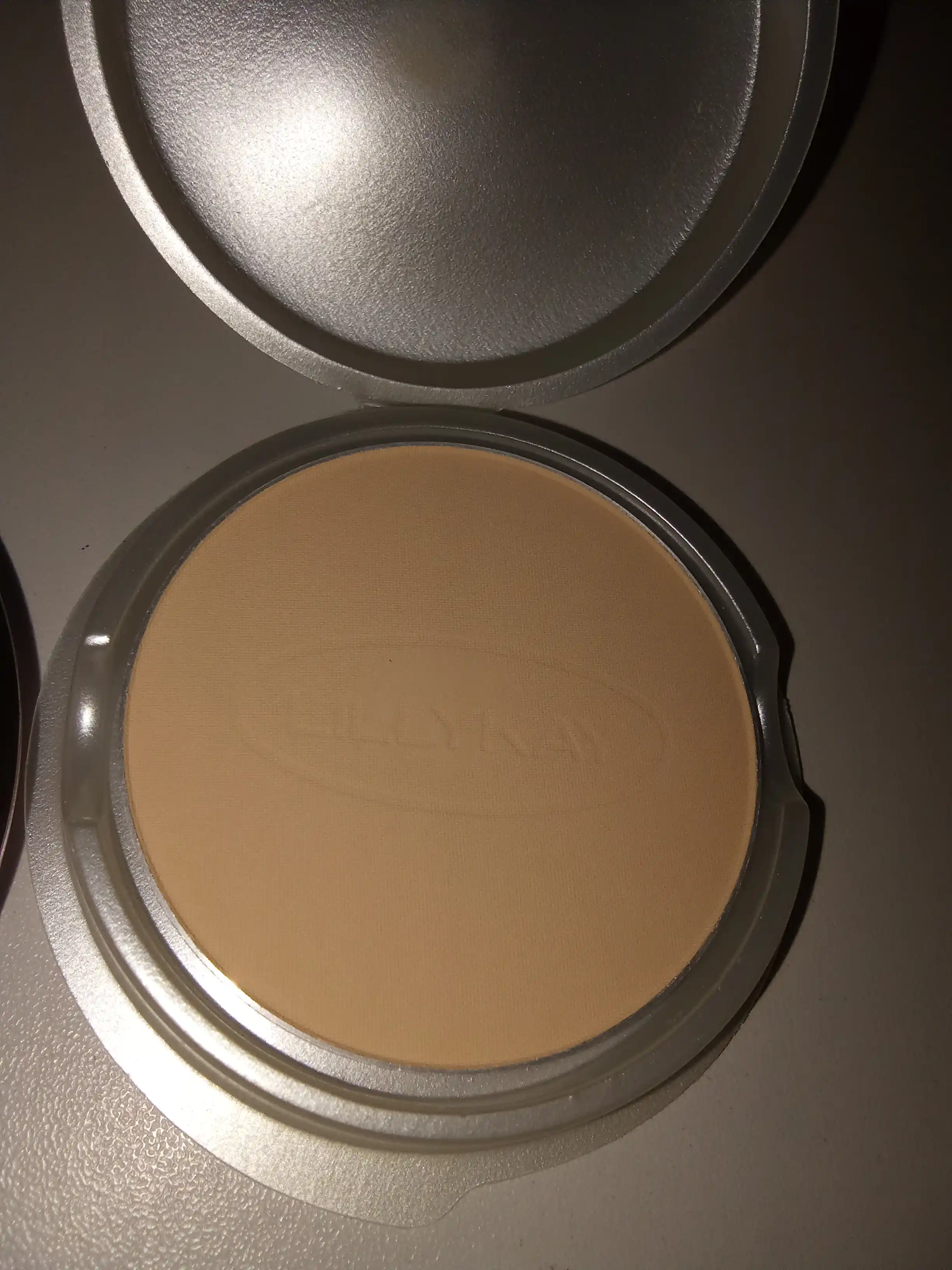 Пудра для лица 1+1, осветляющая пудра Lillykay Brightening Powder Pact SPF30+, Корея