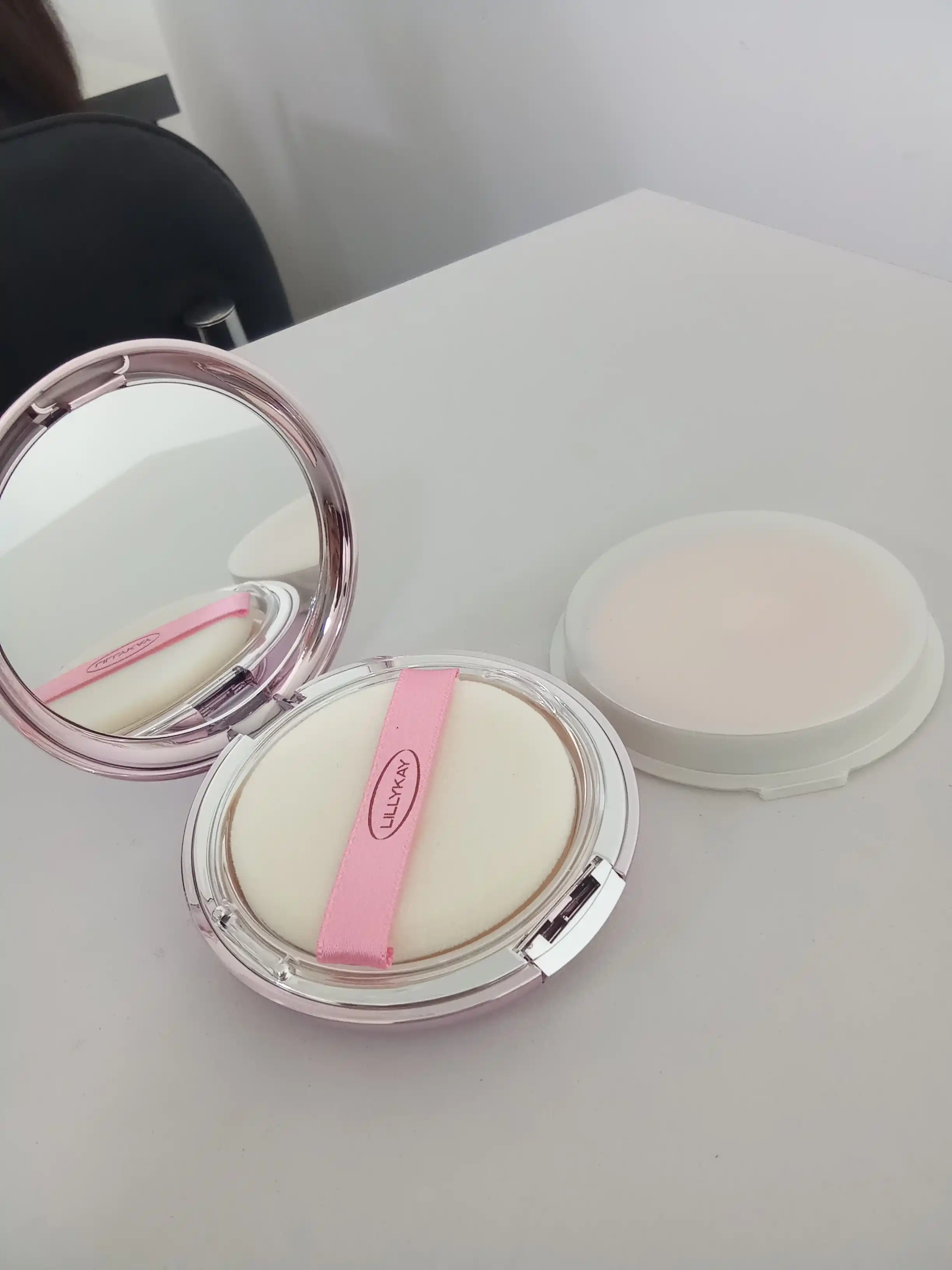 Пудра для лица 1+1, осветляющая пудра Lillykay Brightening Powder Pact SPF30+, Корея