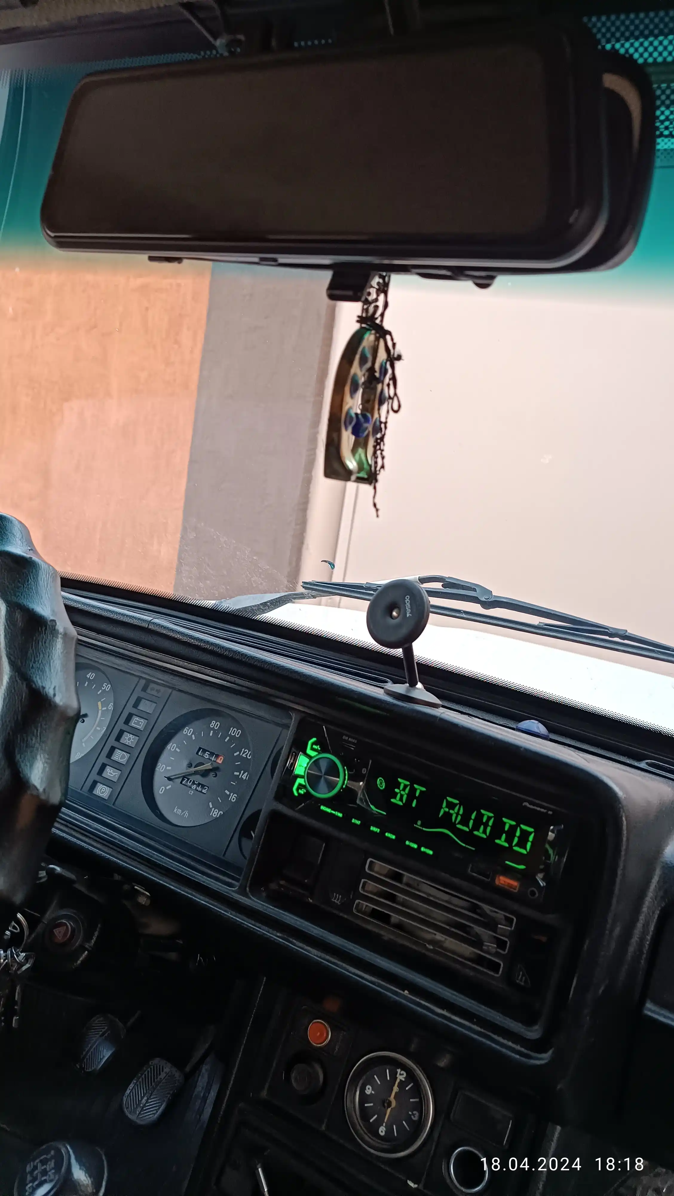 Автомагнитола MP3-плеер Pioner Bluetooth USB AUX FM Y-GOLD 1747