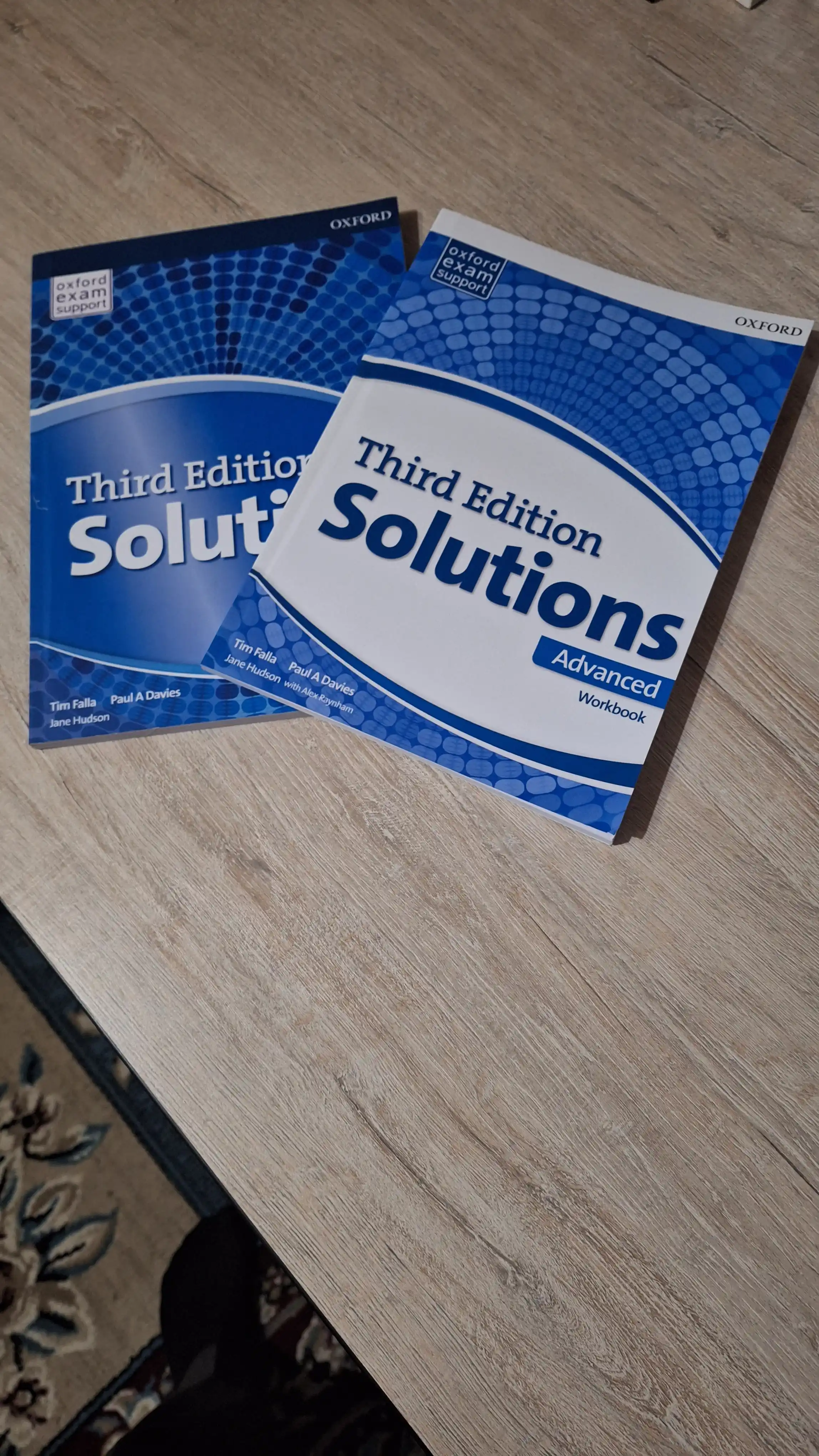 Solutions, Advanced - Student's book and Work Book