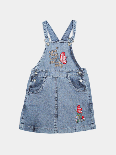 Rus ayolining külotlari orqali oyoqlari orasiga yalash Porno kino semiz