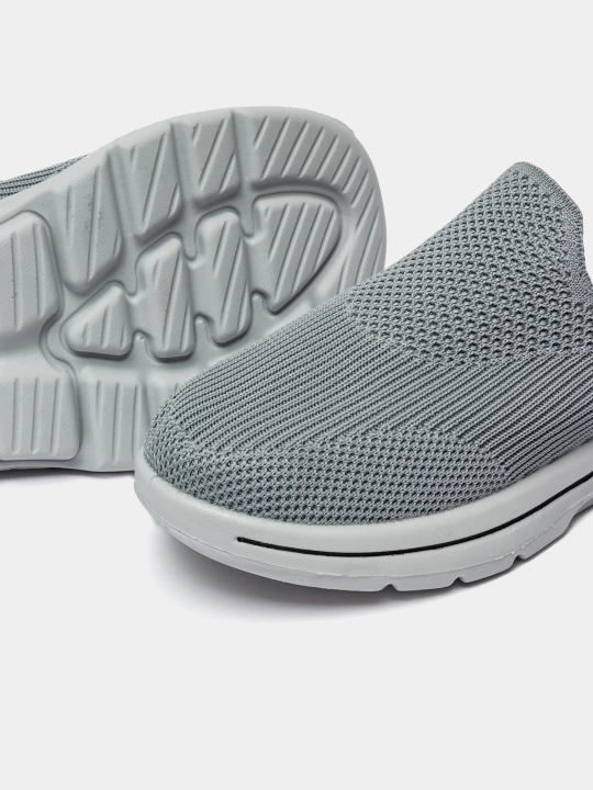 Erkaklar krossovkasi universal, to'rli slip-on bahor va yoz uchun, yengil va qulay 39-44