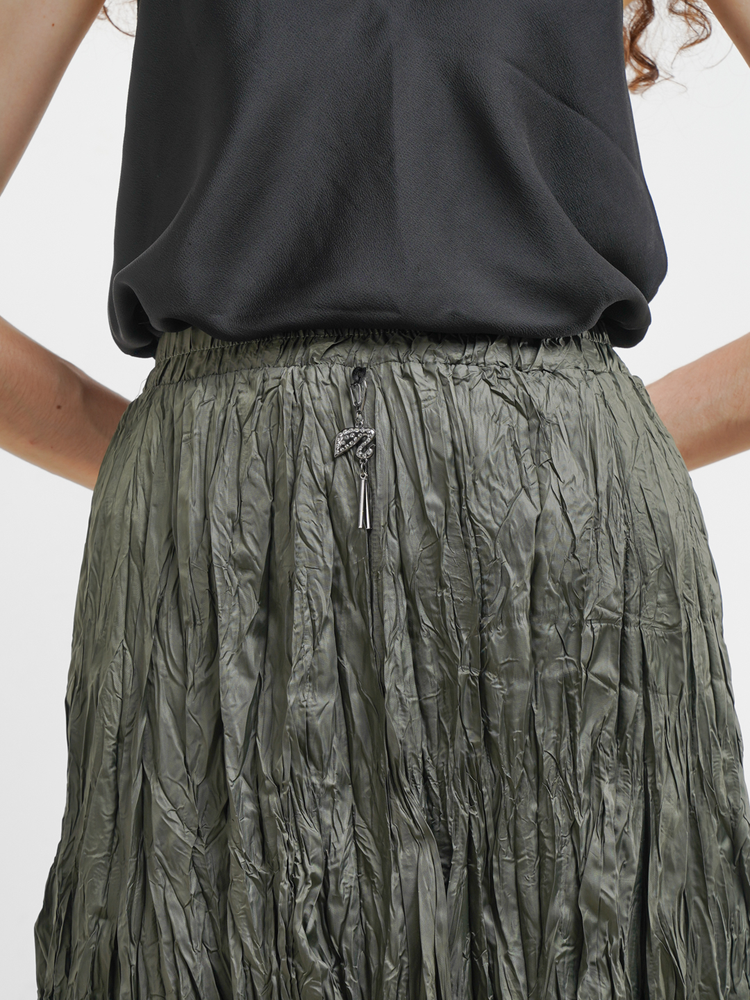 2 erkak va 1 ayolning porno videosini tomosha qiling. Tasodifiy anal porno video