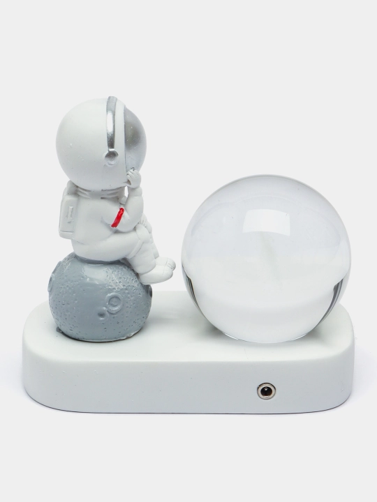 Ночник "Космонавт и хрустальный шар", USB