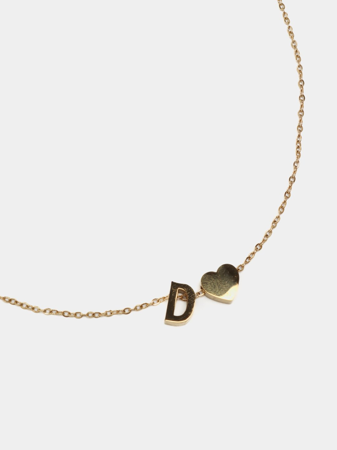 Zanjirlar bilan samimiy pirsing