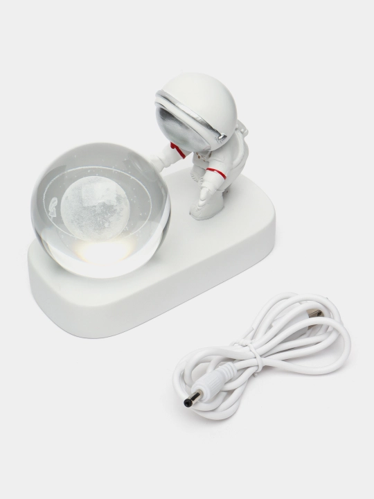 Ночник "Космонавт и хрустальный шар", USB
