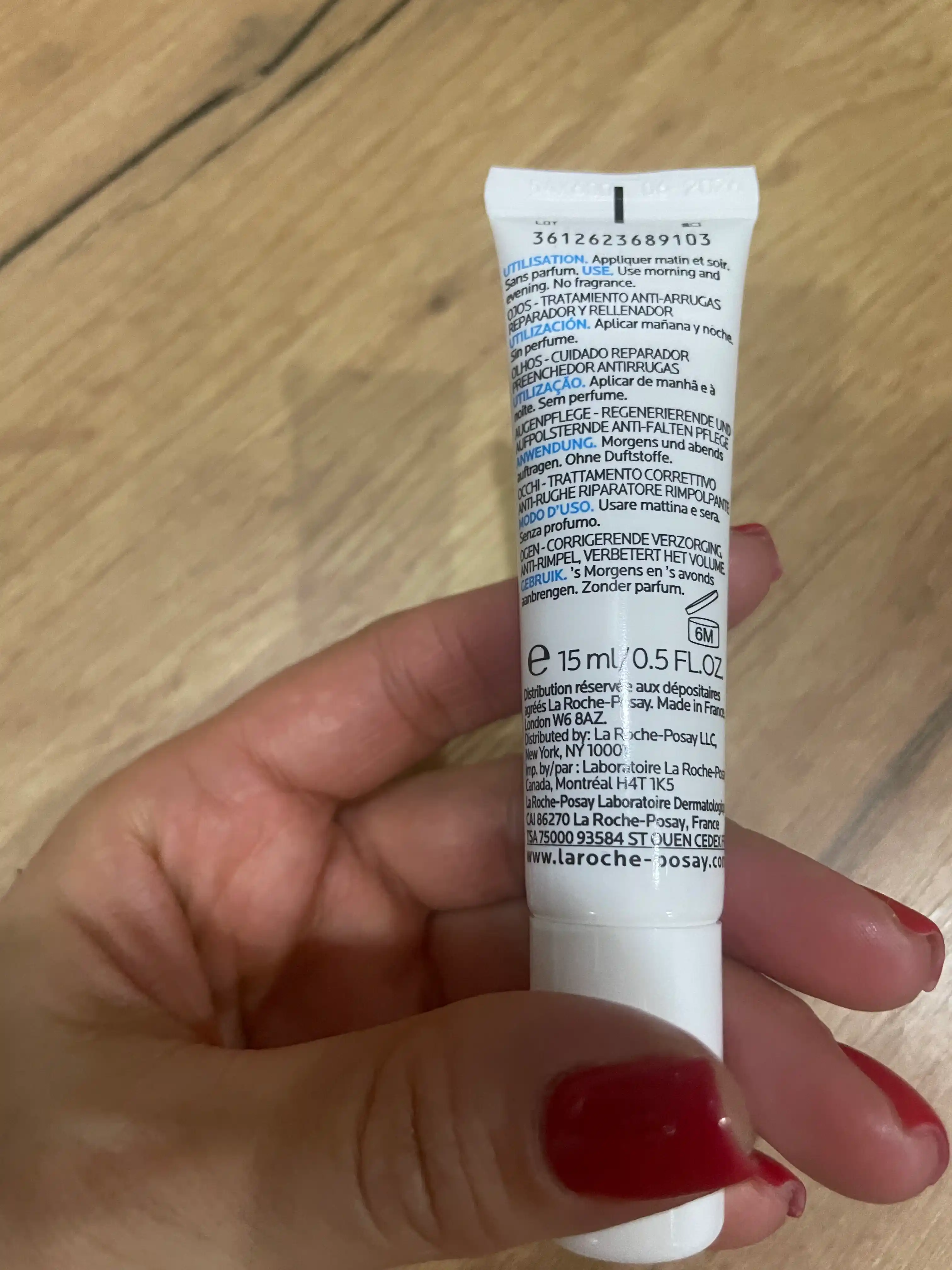 Ko'z konturini parvarish qilish LA ROCHE-POSAY HYALU B5 , ajinlar va charchoq belgilariga qarshi, 15 ml